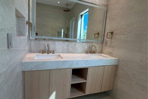 Casa en venta en Hollywood, Florida, 5 dormitorios, 298.87 m2 № 1975394 - foto 26