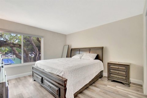 Condo in Oakland Park, Florida, 2 bedrooms  № 2035893 - photo 21