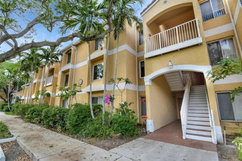 Condo in Oakland Park, Florida, 2 bedrooms  № 2035893
