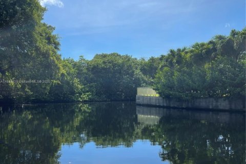 Casa en venta en Miami, Florida, 4 dormitorios, 166.02 m2 № 1841169 - foto 25