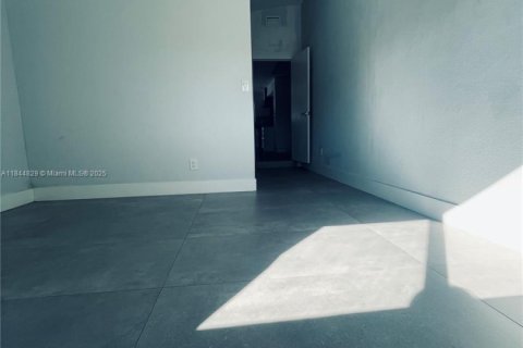 Casa en venta en Miami, Florida, 4 dormitorios, 166.02 m2 № 1841169 - foto 20