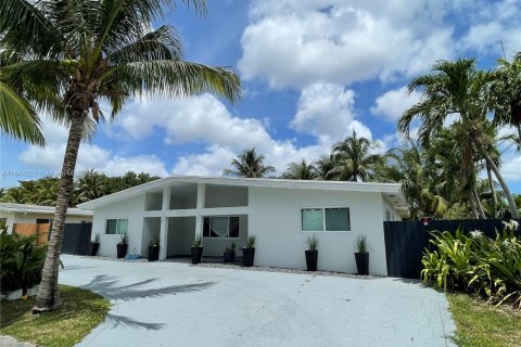 Casa en venta en Miami, Florida, 4 dormitorios, 166.02 m2 № 1841169 - foto 3