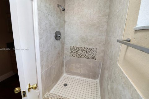 Купить кондоминиум в Санрайз, Флорида 5 спален, 141.21м2, № 2027046 - фото 10