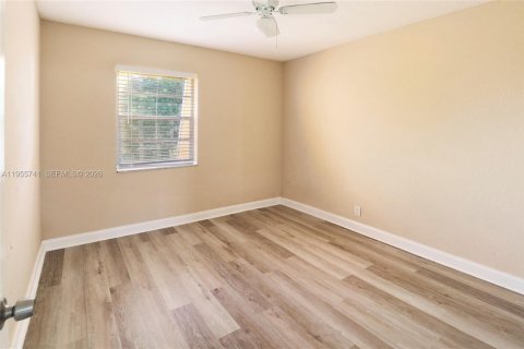 Купить кондоминиум в Санрайз, Флорида 5 спален, 141.21м2, № 2027046 - фото 17