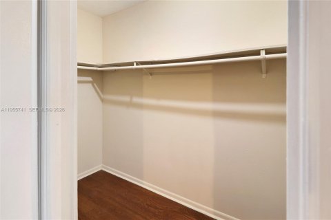 Купить кондоминиум в Санрайз, Флорида 5 спален, 141.21м2, № 2027046 - фото 16