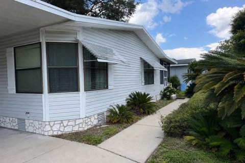 Apartment in Leesburg, Florida 2 bedrooms, 98.85 sq.m. № 2210719 - photo 3