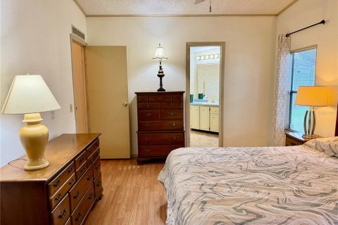 Apartment in Leesburg, Florida 2 bedrooms, 98.85 sq.m. № 2210719 - photo 15