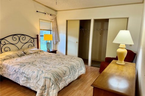 Apartment in Leesburg, Florida 2 bedrooms, 98.85 sq.m. № 2210719 - photo 12