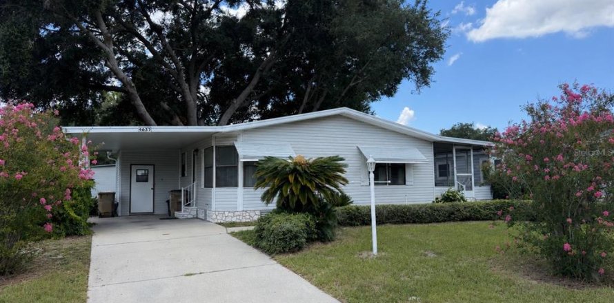 Apartment in Leesburg, Florida 2 bedrooms, 98.85 sq.m. № 2210719