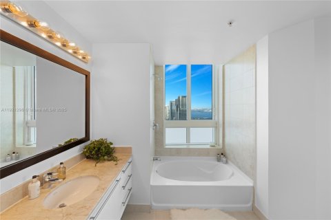 Купить кондоминиум в Майами, Флорида 3 спальни, 183.02м2, № 1975648 - фото 8