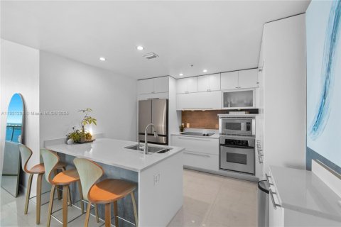 Купить кондоминиум в Майами, Флорида 3 спальни, 183.02м2, № 1975648 - фото 16