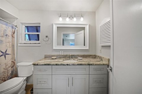 House in Cape Coral, Florida 2 bedrooms, 107.3 sq.m. № 1575160 - photo 18