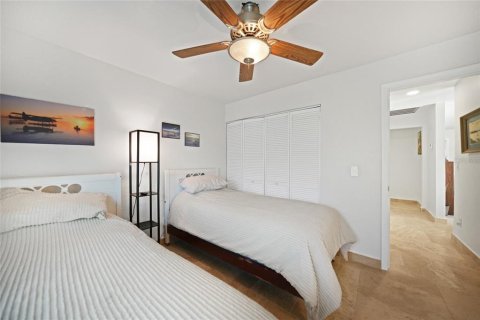 House in Cape Coral, Florida 2 bedrooms, 107.3 sq.m. № 1575160 - photo 19