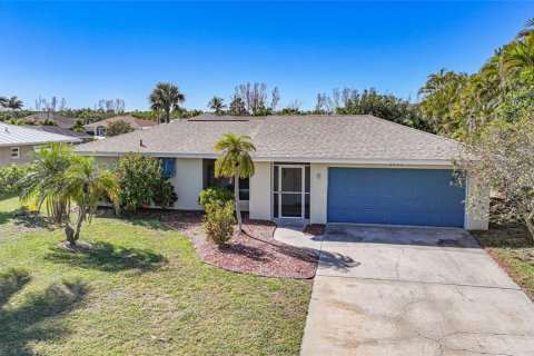 House in Cape Coral, Florida 2 bedrooms, 107.3 sq.m. № 1575160 - photo 30