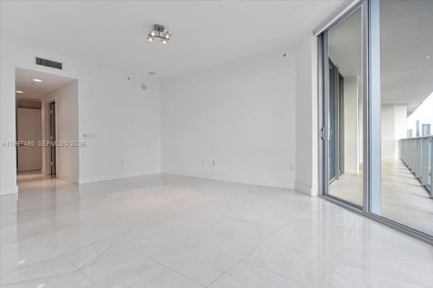 Condo in North Miami Beach, Florida, 2 bedrooms № 2081413 - photo 18