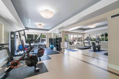 Condo in Fort Lauderdale, Florida, 2 bedrooms  № 2430179 - photo 8
