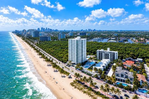 Condo in Fort Lauderdale, Florida, 2 bedrooms  № 2430179 - photo 21