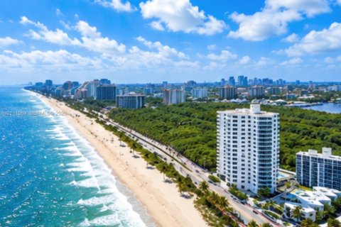 Condo in Fort Lauderdale, Florida, 2 bedrooms  № 2430179