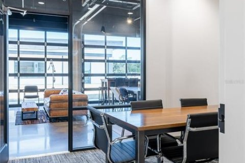 Propiedad comercial en alquiler en Gainesville, Florida, 1345.22 m2 № 1815342 - foto 17