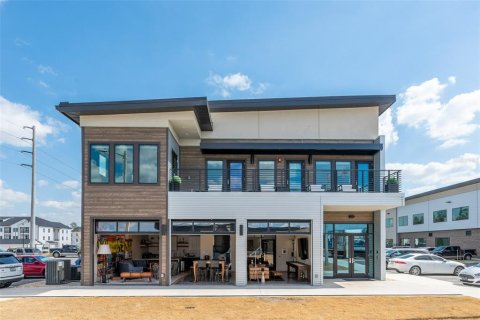 Propiedad comercial en alquiler en Gainesville, Florida, 1345.22 m2 № 1815342 - foto 1