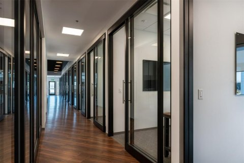 Propiedad comercial en alquiler en Gainesville, Florida, 1345.22 m2 № 1815342 - foto 14