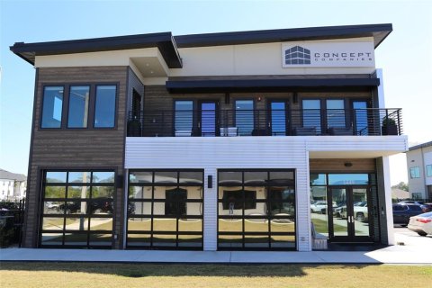 Propiedad comercial en alquiler en Gainesville, Florida, 1345.22 m2 № 1815342 - foto 2