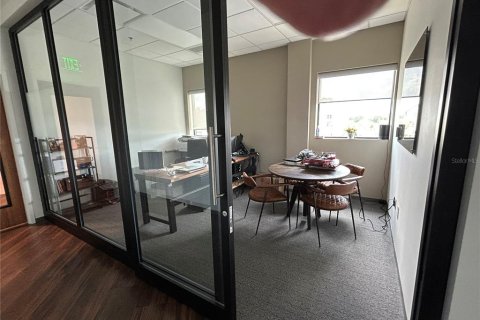 Propiedad comercial en alquiler en Gainesville, Florida, 1345.22 m2 № 1815342 - foto 8