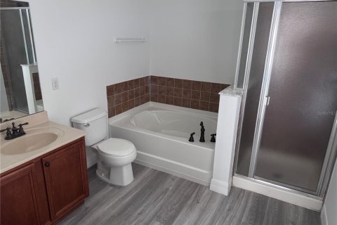 House in Kissimmee, Florida 5 bedrooms, 321.44 sq.m. № 1881054 - photo 13