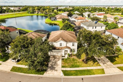 Villa ou maison à louer à Kissimmee, Floride: 5 chambres, 321.44 m2 № 1881054 - photo 24