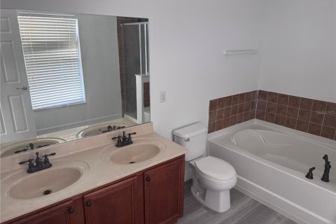 House in Kissimmee, Florida 5 bedrooms, 321.44 sq.m. № 1881054 - photo 14