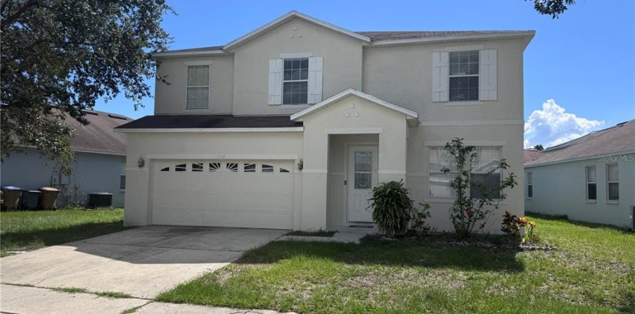House in Kissimmee, Florida 5 bedrooms, 321.44 sq.m. № 1881054