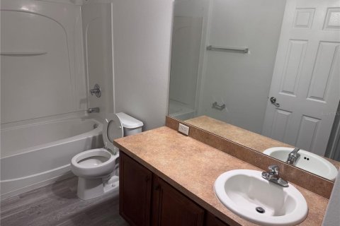 Casa en alquiler en Kissimmee, Florida, 5 dormitorios, 321.44 m2 № 1881054 - foto 17