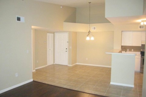 Condo in Hypoluxo, Florida, 2 bedrooms № 2413097 - photo 5