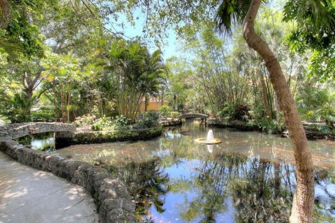 Condo in Hypoluxo, Florida, 2 bedrooms № 2413097 - photo 20