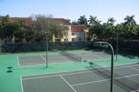 Condo in Hypoluxo, Florida, 2 bedrooms № 2413097 - photo 24