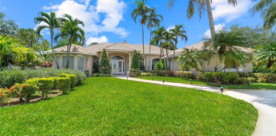 House in Loxahatchee Groves, Florida 3 bedrooms, 288.46 sq.m. № 1896092