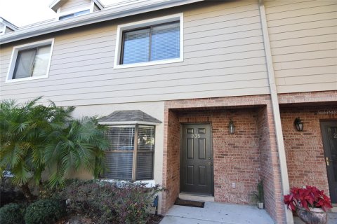 Adosado en alquiler en Winter Park, Florida, 3 dormitorios, 131.27 m2 № 1880693 - foto 1