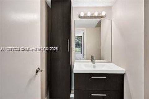 Copropriété à louer à Sunny Isles Beach, Floride: 1 chambre, 71.26 m2 № 1712613 - photo 15