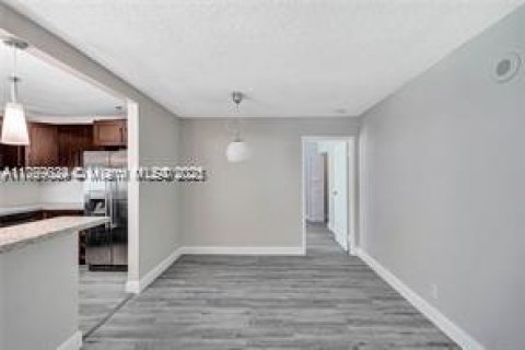 Copropriété à louer à Sunny Isles Beach, Floride: 1 chambre, 71.26 m2 № 1712613 - photo 9