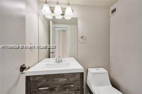 Copropriété à louer à Sunny Isles Beach, Floride: 1 chambre, 71.26 m2 № 1712613 - photo 13