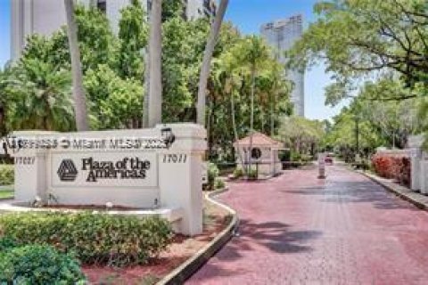 Copropriété à louer à Sunny Isles Beach, Floride: 1 chambre, 71.26 m2 № 1712613 - photo 1