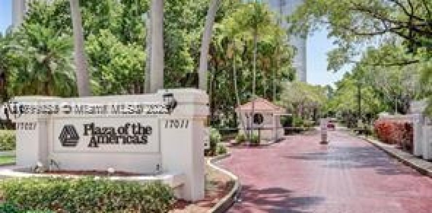 Condominio en Sunny Isles Beach, Florida, 1 dormitorio № 1712613