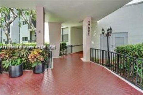 Copropriété à louer à Sunny Isles Beach, Floride: 1 chambre, 71.26 m2 № 1712613 - photo 5
