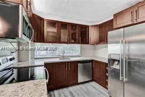Copropriété à louer à Sunny Isles Beach, Floride: 1 chambre, 71.26 m2 № 1712613 - photo 11