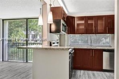Copropriété à louer à Sunny Isles Beach, Floride: 1 chambre, 71.26 m2 № 1712613 - photo 10