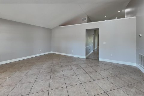 Casa en alquiler en Valrico, Florida, 3 dormitorios, 133.41 m2 № 2119095 - foto 3