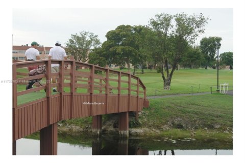 Condominio en venta en Sunrise, Florida, 2 dormitorios, 78.97 m2 № 1482436 - foto 30