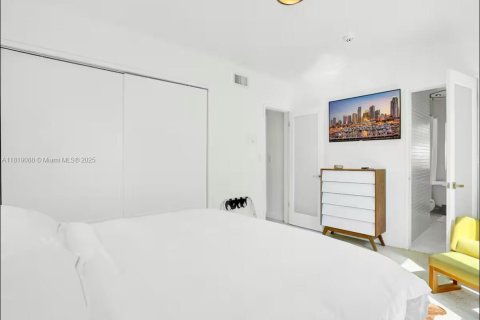 Casa en alquiler en North Bay Village, Florida, 3 dormitorios, 120.22 m2 № 2012242 - foto 14