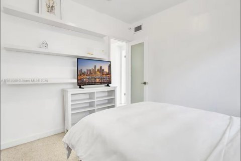 Casa en alquiler en North Bay Village, Florida, 3 dormitorios, 120.22 m2 № 2012242 - foto 11