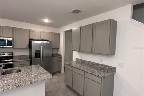 Townhouse in DeBary, Florida 3 bedrooms, 142.42 sq.m. № 1885595 - photo 6